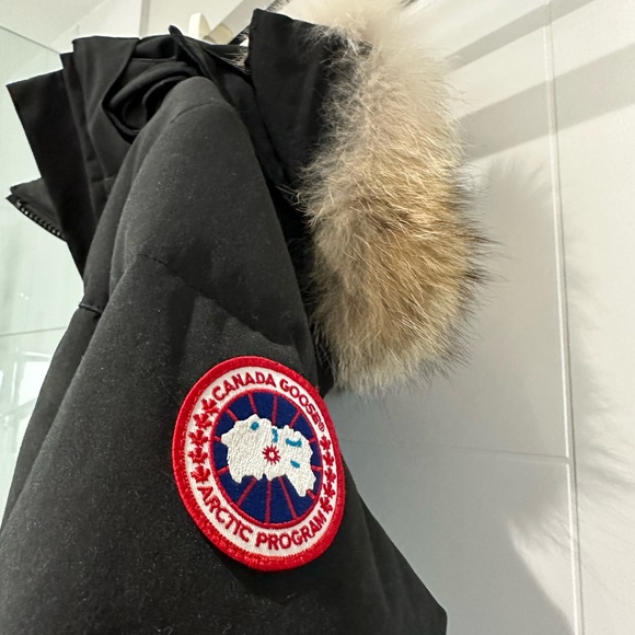 Canada goose parka - Picture 2 of 4